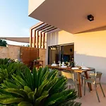 For - Homes D-lux Villa *
