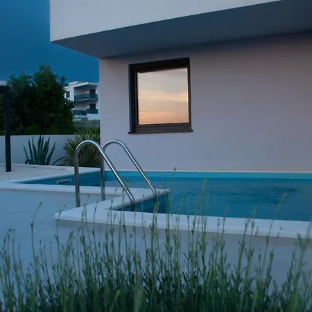 Villa For - Homes