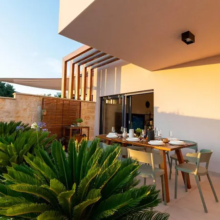 For - Homes D-lux Vila *
