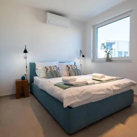 For - Homes D-lux Vila *