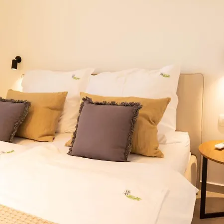 For - Homes D-lux * Vodice
