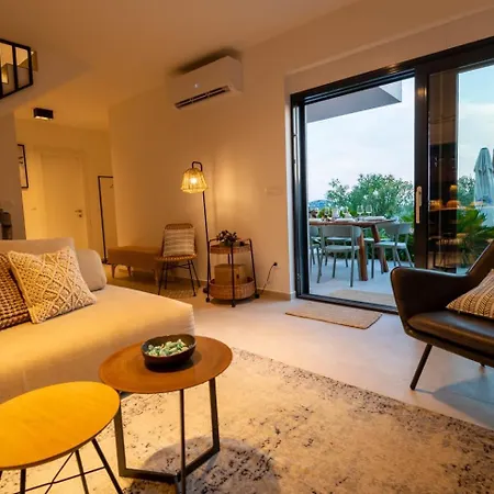 Villa For - Homes D-lux *
