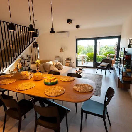 Villa For - Homes D-lux *