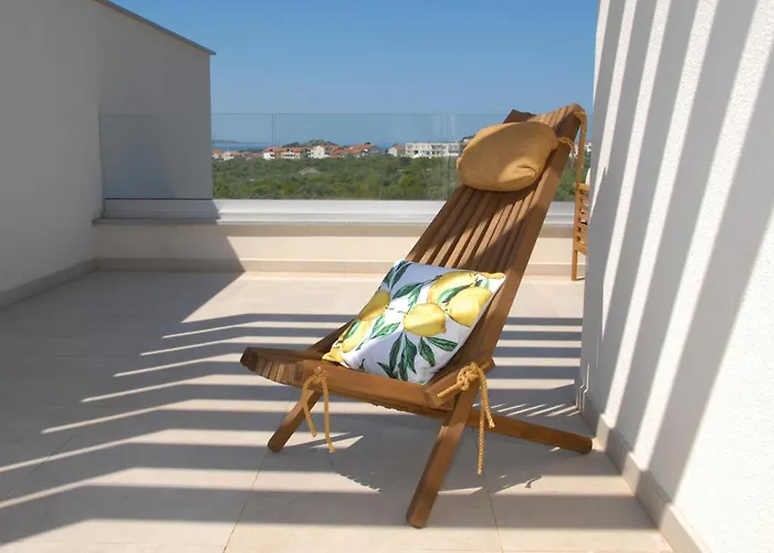 For - Homes D-lux * Vodice